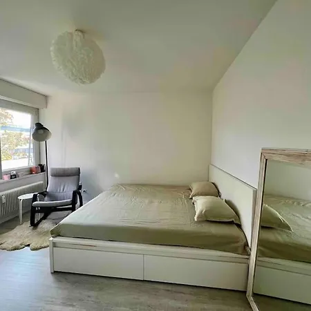 Apartment Gemuetliche 1,5 Wohn.: Komfort Und Still